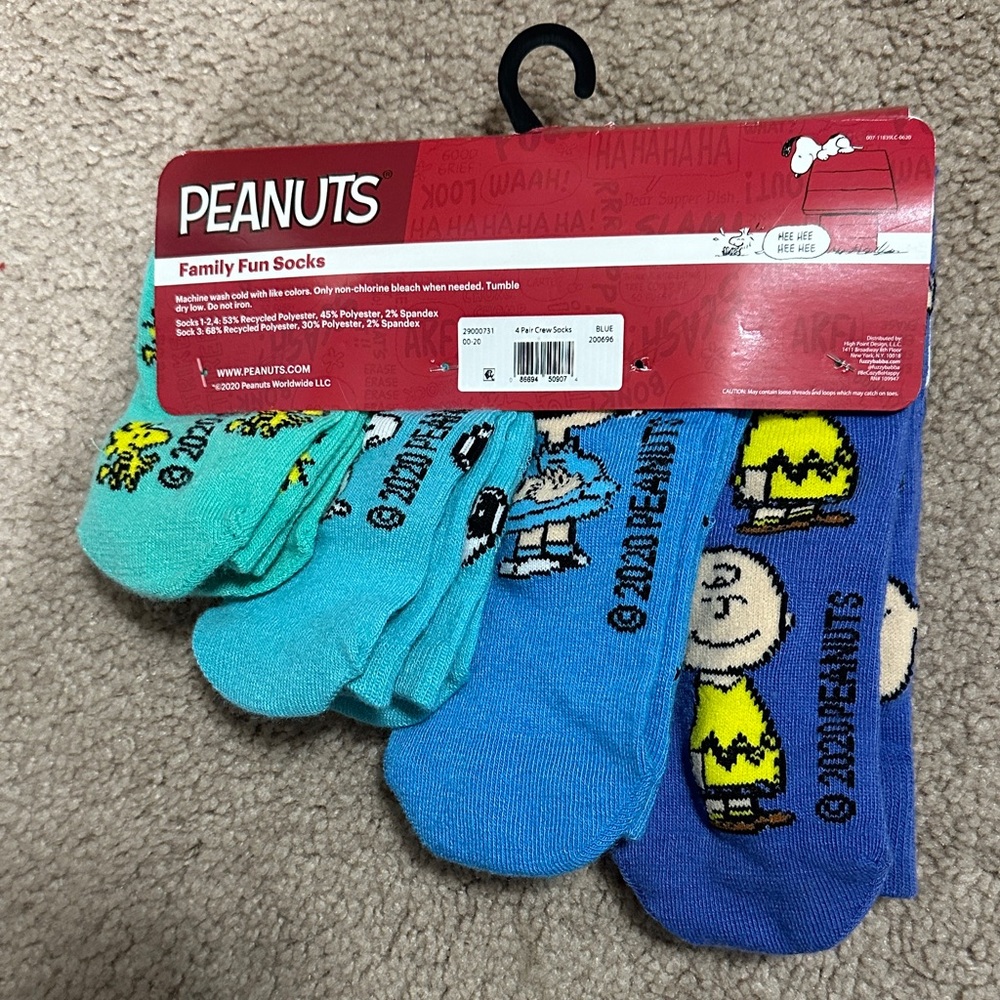 Peanuts Family Fun Socks Set - Picture 3 of 8